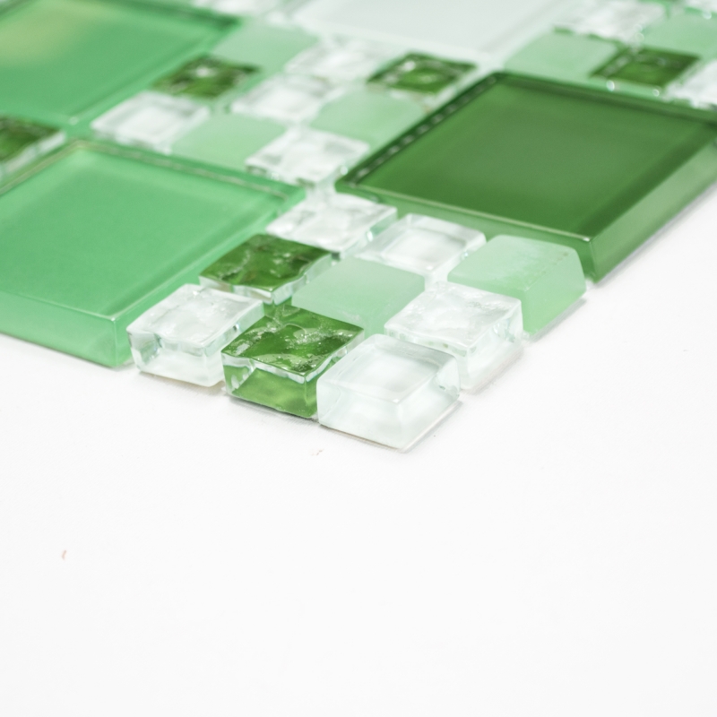 Piastrella di mosaico dipinta a mano Verde traslucido Combinazione di mosaico di vetro Verde cristallo verde opaco MOS78-0504_m