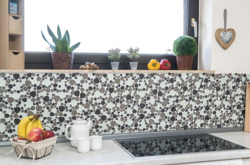 Piastrella di mosaico dipinta a mano traslucida beige marrone Mosaico di vetro a ciottoli Crystal clear beige marrone MOS94-PG66_m
