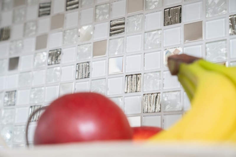 Piastrella di mosaico dipinta a mano Backsplash di piastrelle Acciaio inox traslucido bianco Mosaico di vetro Acciaio cristallo bianco Vetro MOS63-CM-424_m