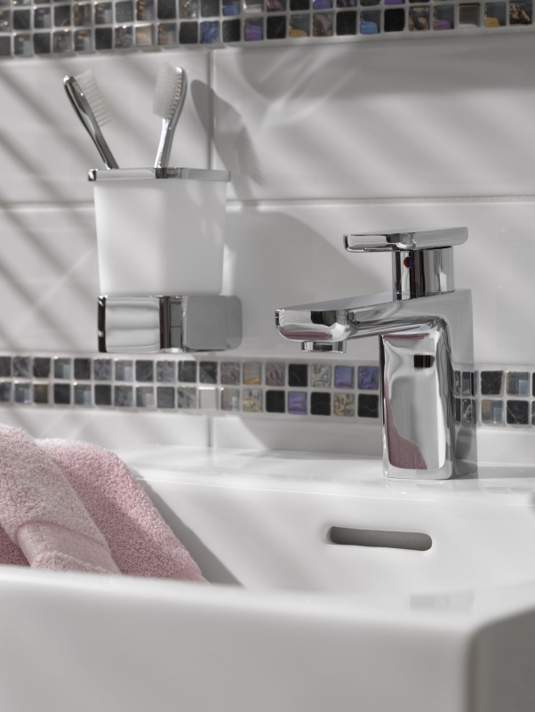 Piastrella di mosaico dipinta a mano Backsplash di piastrelle Acciaio inox traslucido grigio Mosaico di vetro Pietra di cristallo Acciaio grigio MOS92-0206_m