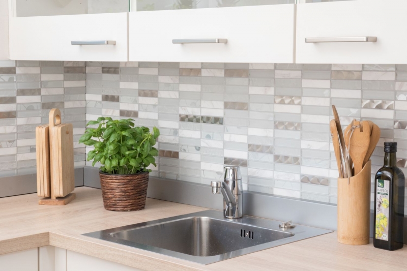 Piastrella di mosaico dipinta a mano Backsplash di piastrelle Acciaio inox traslucido bianco Mosaico di vetro rettangolare Pietra di cristallo Acciaio bianco MOS87-11X_m