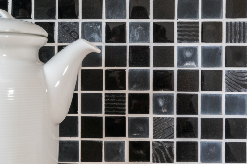 Piastrella di mosaico dipinta a mano Backsplash di piastrelle Traslucido grigio scuro nero Mosaico di vetro Pietra di cristallo Rilievo grigio scuro nero MOS83-HQ29_m