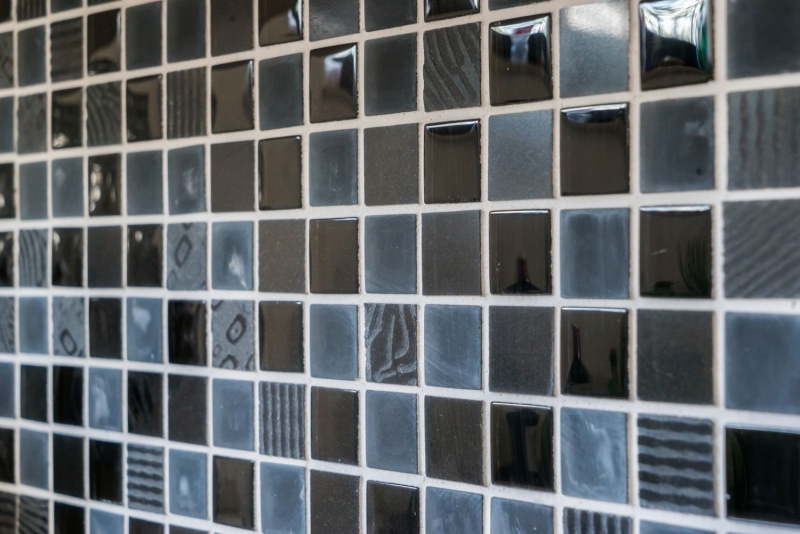Piastrella di mosaico dipinta a mano Backsplash di piastrelle Traslucido grigio scuro nero Mosaico di vetro Pietra di cristallo Rilievo grigio scuro nero MOS83-HQ29_m