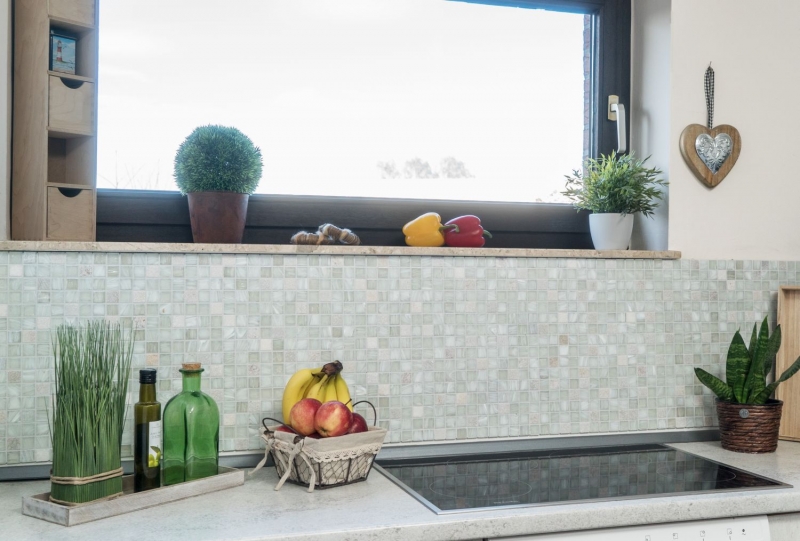 Piastrella di mosaico dipinta a mano Backsplash di piastrelle Bianco traslucido Mosaico di vetro Pietra di cristallo Bianco crema MOS94-2503_m