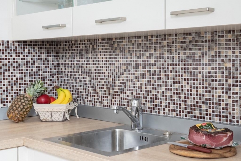 Piastrella di mosaico dipinta a mano Backsplash di piastrelle Marrone traslucido Mosaico di vetro Pietra di cristallo marrone BAGNO WC Cucina Muro MOS92-1304_m