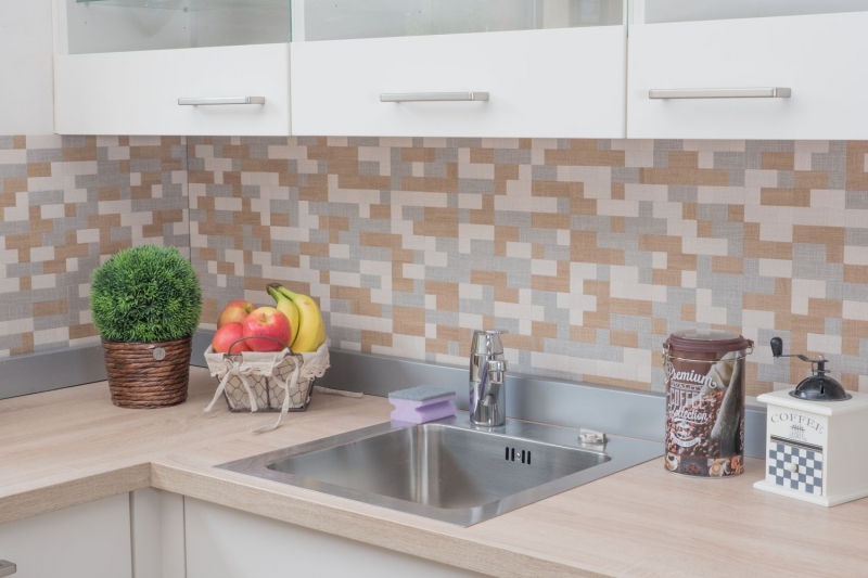 Piastrella di mosaico dipinta a mano Backsplash di piastrelle autoadesive alluminio crema beige grigio combinazione metallo aspetto tessile MOS200-2522_m