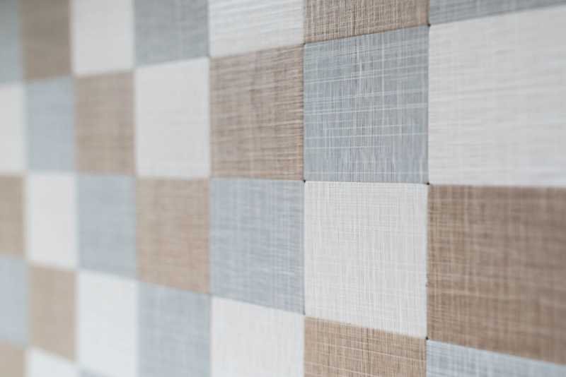 Piastrella di mosaico dipinta a mano Backsplash di piastrelle autoadesive alluminio crema beige grigio metallo aspetto tessile MOS200-2622_m