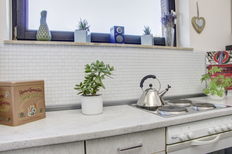Piastrella di mosaico dipinta a mano Rivestimento autoadesivo bianco traslucido Mosaico di vetro bianco cristallo bianco opaco MOS200-4CM20_m