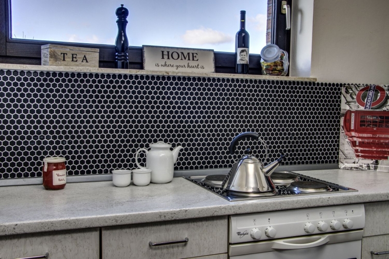 Piastrelle di mosaico in ceramica esagono nero opaco doccia splashback piastrelle backsplash MOS11A-0311_f | 10 tappetini di mosaico