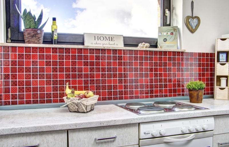 Piastrelle di mosaico vintage retrò per la cucina, mosaico di vetro rosso traslucido, aspetto cristallo rosso MOS78B-0902_f | 10 tappetini di mosaico
