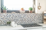 Mosaico di piastrelle per cucina grigio traslucido Mosaico di vetro Crystal stone design quarzite grigio MOS83-CR37_f