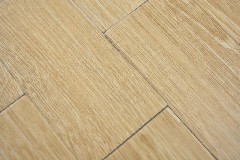 Campione a mano di rivestimento murale in pellicola autoadesiva in vinile effetto legno faggio subway MOS200-W1102_m