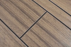 Campione a mano in alluminio composito effetto legno Wood Dark Level Backsplash MOS200-52WDL_m