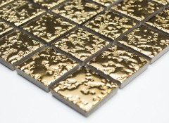 Piastrella di mosaico dipinta a mano in ceramica martellata oro MOS18-0707_m