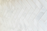 Mosaico dipinto a mano in ceramica effetto pietra a spina di pesce backsplash di piastrelle bianche cucina MOS24-SO10_m