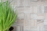 Campione a mano piastrelle backsplash mosaico piastrelle autoadesive alluminio grigio chiaro metallo aspetto legno luce MOS200-2222_m